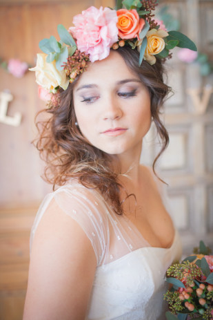 ©Julie Siddi - Un mariage colore - Shooting inspiration - La mariee aux pieds nus