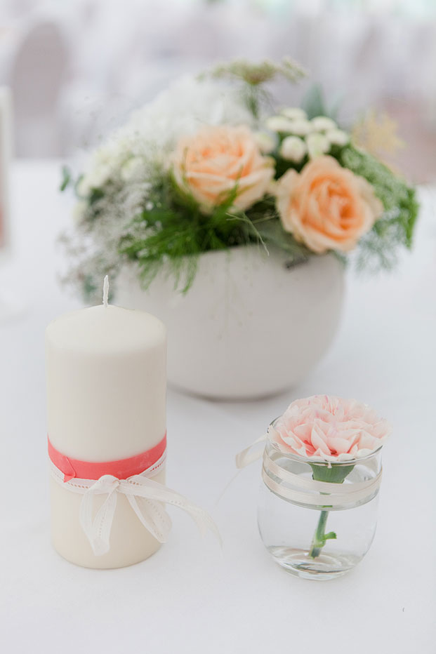 ©Sophie Delaveau - Mariage au Chateau des marais - La mariee aux pieds nus