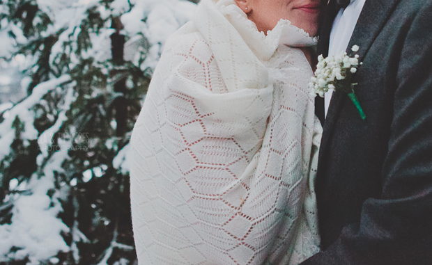 ©Ela & the Poppies - Mariage en hiver a Chamonix - La mariee aux pieds nus