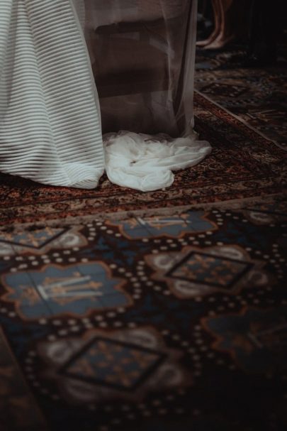 Un mariage sous une yourte au Château de Montigny en Eure-et-Loir - Photos : Moorise Photography - Blog mariage : La mariée aux pieds nus