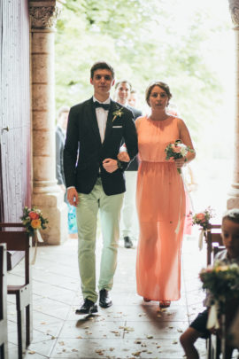 Lifestories Wedding - Un mariage en corail et aqua en Charente - La mariée aux pieds nus