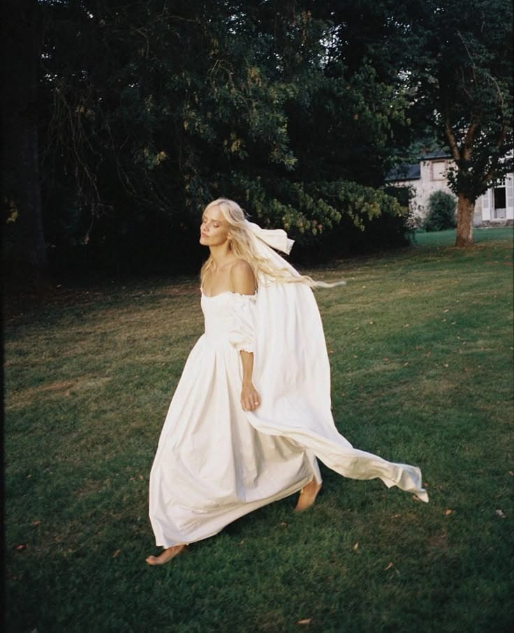 Les 10 tendances incontournables des mariages en 2025 - Blog mariage : La mariée aux pieds nus