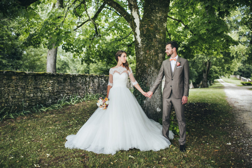 Lifestories Wedding - Un mariage en corail et aqua en Charente - La mariée aux pieds nus