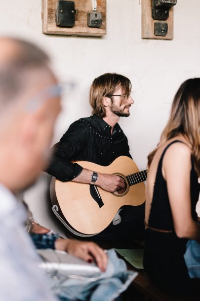 Un mariage rock et décontracté en Dordogne - Photographe : Chloé Lapeyssonnie - Blog mariage : La mariée aux pieds nus