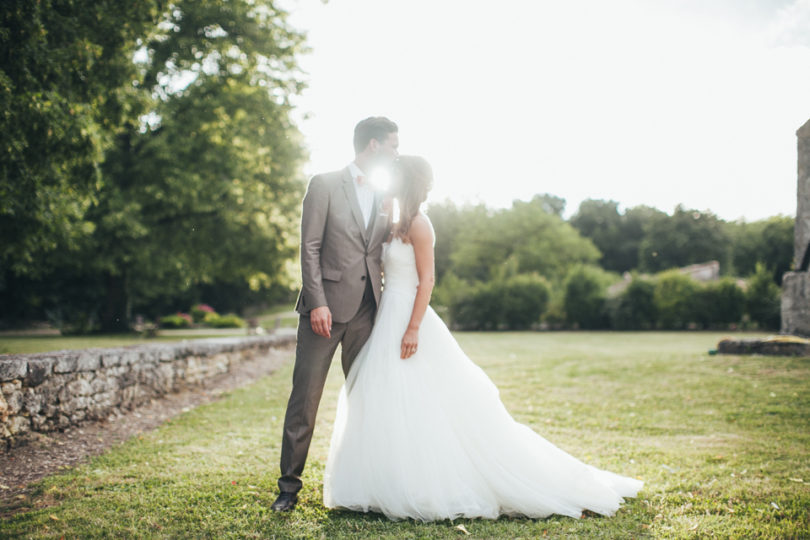 Lifestories Wedding - Un mariage en corail et aqua en Charente - La mariée aux pieds nus