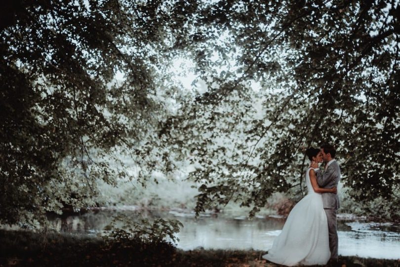 Un mariage sous une yourte au Château de Montigny en Eure-et-Loir - Photos : Moorise Photography - Blog mariage : La mariée aux pieds nus