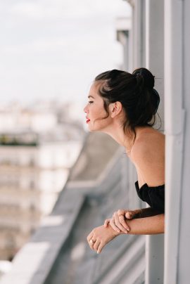 Leila Buecher - Joaillerie contemporaine et audacieuse - Mariage - Photos : Chloé Lapeyssonnie - Blog : La mariée aux pieds nus