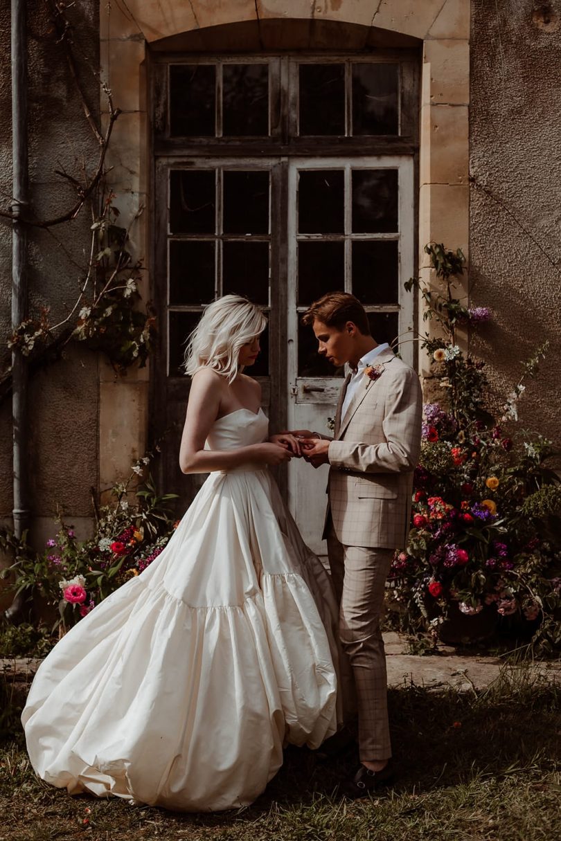 7 manières de faire participer vos proches à la cérémonie laïque sans passer par la case discours - Photos : Moonrise Photography - Blog mariage : La mariée aux pieds nus