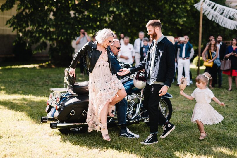 Un mariage rock et décontracté en Dordogne - Photographe : Chloé Lapeyssonnie - Blog mariage : La mariée aux pieds nus