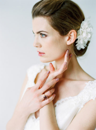 Belle Julie - Voiles et accessoires de mariée - Photo Birgit Hart sur La mariée aux pieds nus