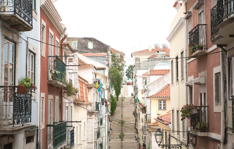 Blanccoco-Photographe - A la decouverte de Lisbonne au Portugal - La mariée aux pieds nus