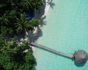 Chloisir les Maldives pour son voyage de noces - Blog mariage : La mariée aux pieds nus