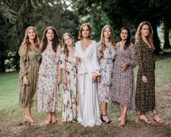 Comment bien choisir ses témoins de mariage ? - Blog mariage : La mariée aux pieds nus - Photo : Lifestories Wedding