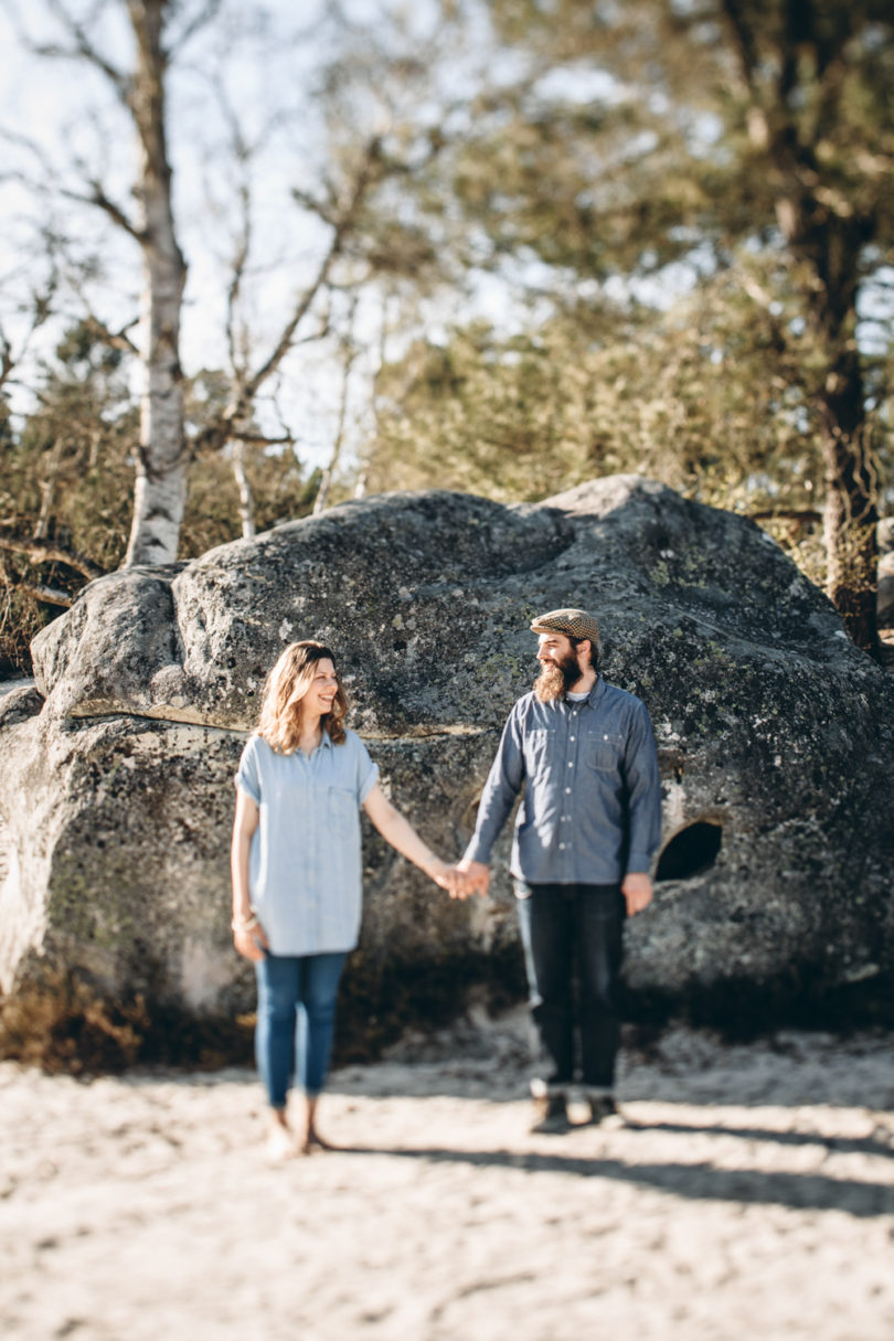 Les Bons Moments - Une séance engagement dans la fôrêt de Fontainebleau - La mariée aux pieds nus