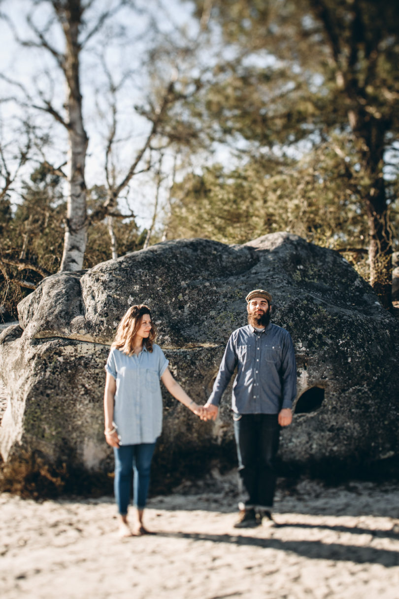 Les Bons Moments - Une séance engagement dans la fôrêt de Fontainebleau - La mariée aux pieds nus