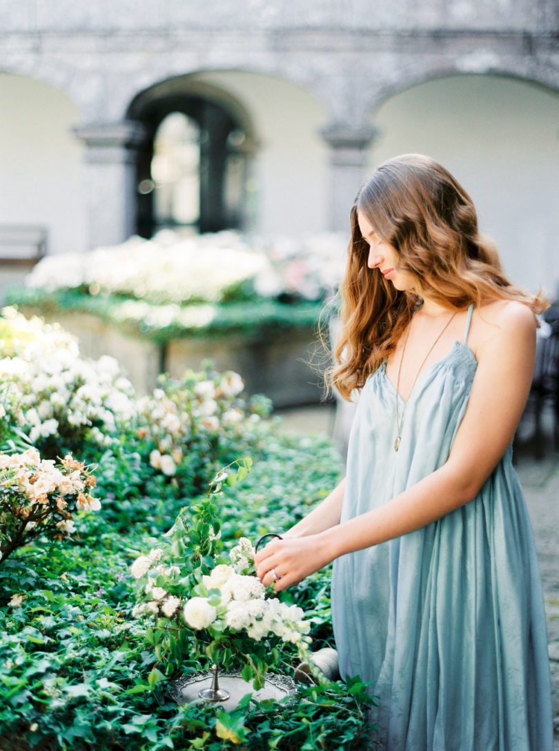 Une mariée en bleu - Shooting éditorial - La mariée aux pieds nus - Photographie et Stylisme : Brancoprata