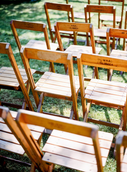 Un mariage simple et champêtre - La mariée aux pieds nus - Photo : Hanke Arkenbout