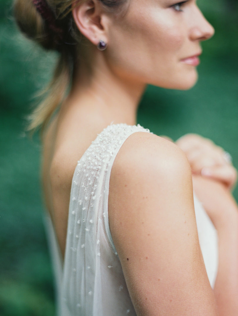 Kate Ignatowski - Mandy Forlenza Sticos - Un mariage sur le theme du vin - La mariee aux pieds nus