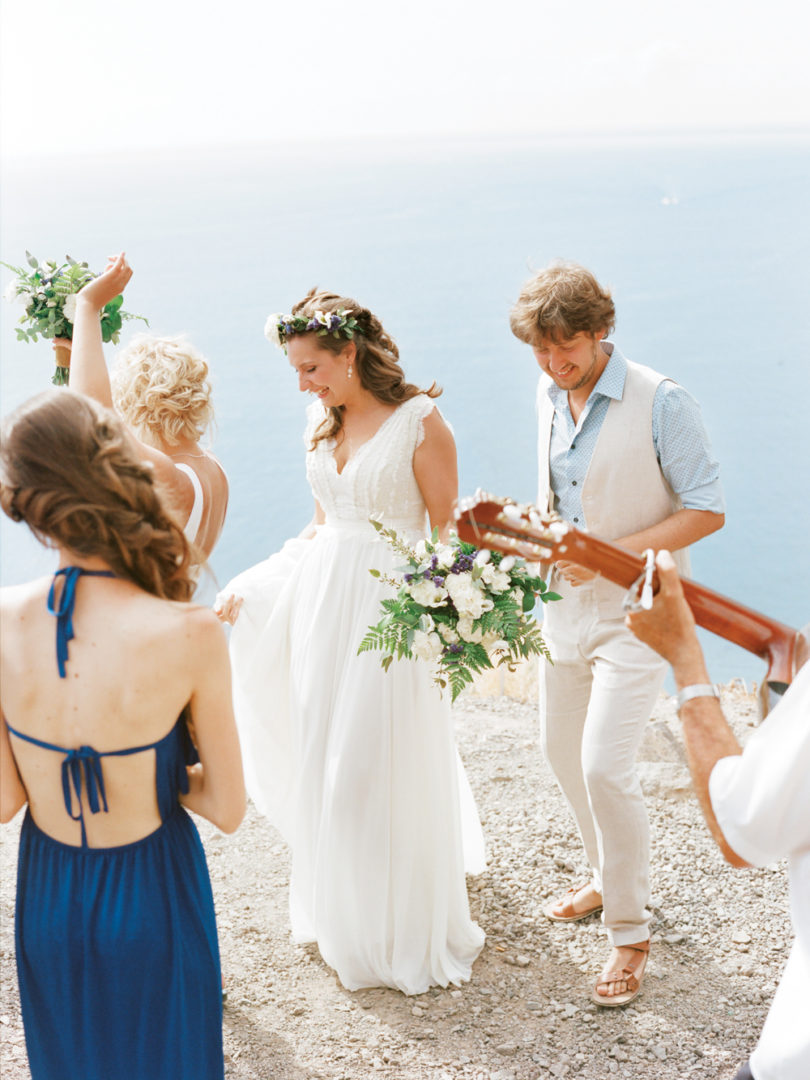 Ksenia Milushkina - Un mariage en bleu sur l'ile de Tenerife - Iles canaries - La mariée aux pieds nus