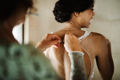 Un mariage végétal au coeur de la Californie - La mariée aux pieds nus