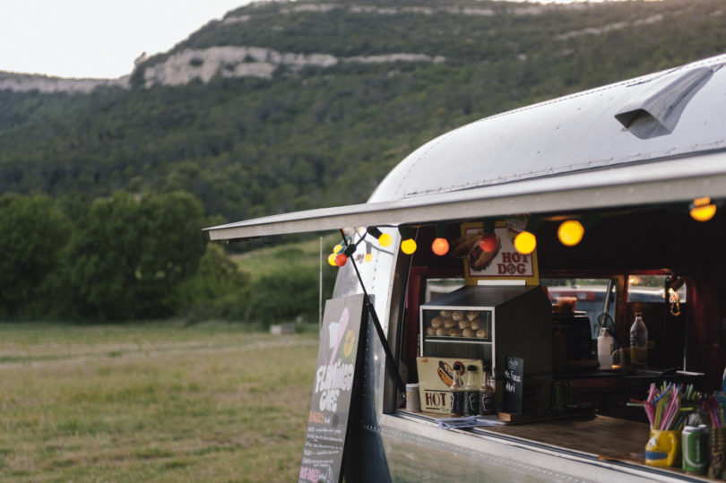 Un food-truck pour son diner de mariage - La mariée aux pieds nus