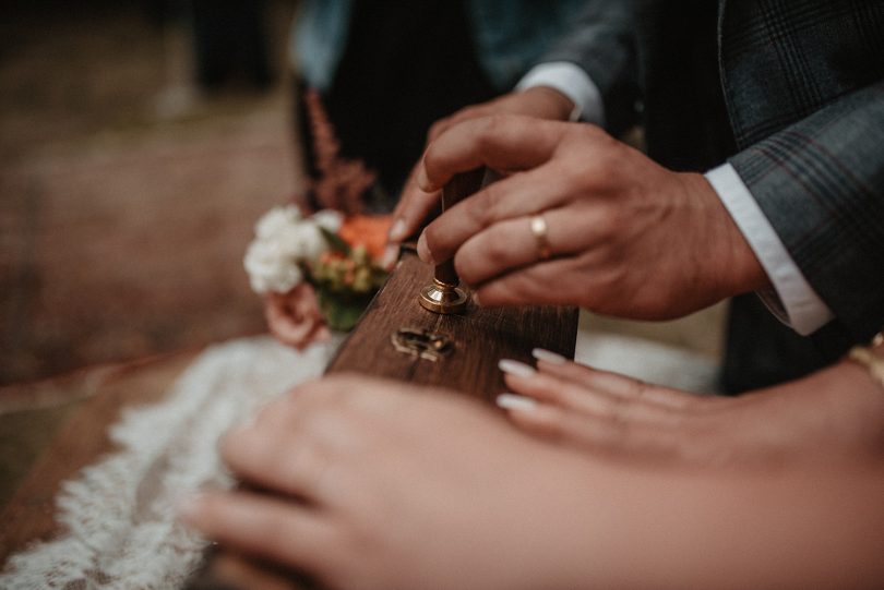 Un mariage rustique à La Seigneurie d’Alleray - Photos : Marion Billou - Blog mariage : La mariée aux pieds nus