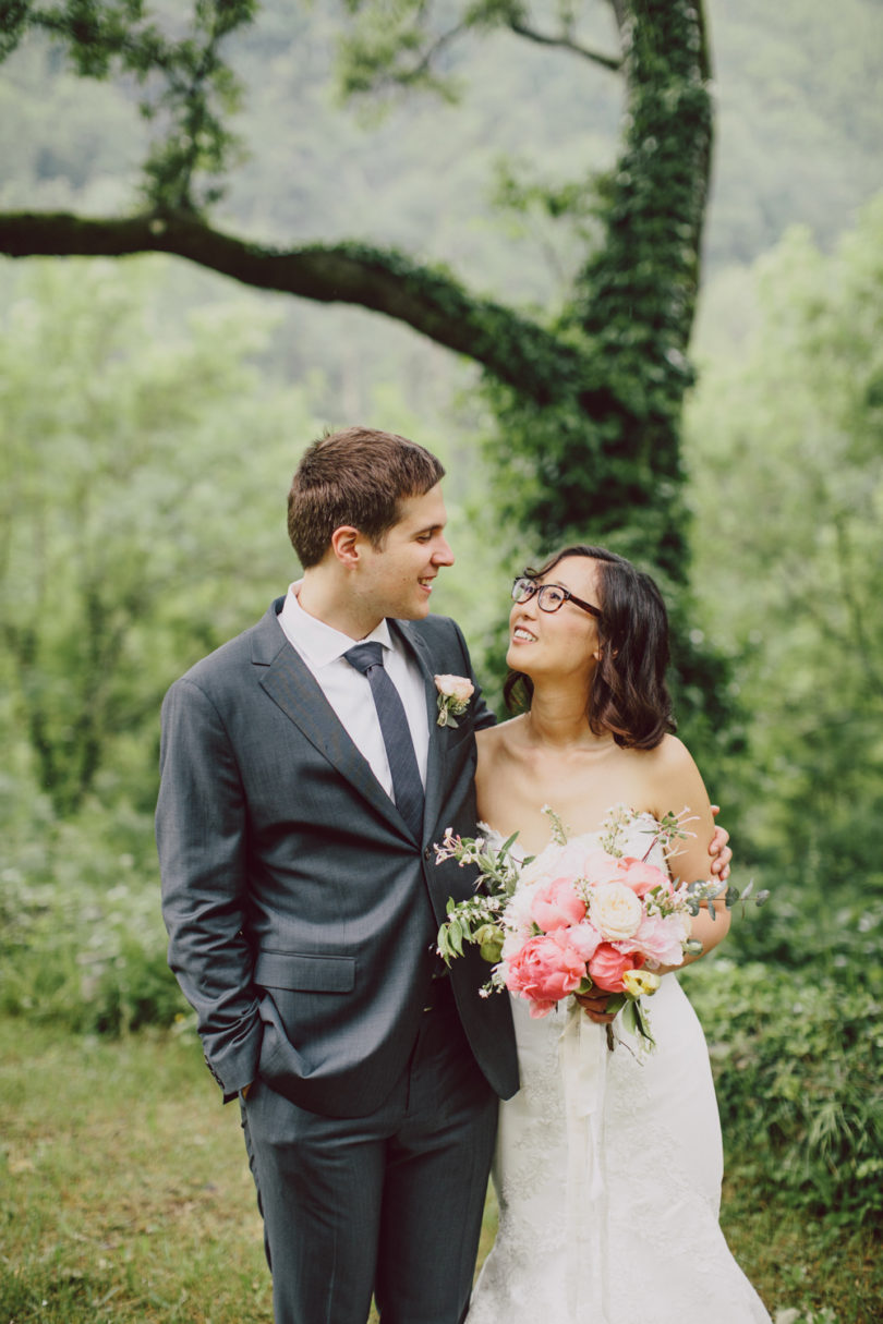 Un mariage sous la pluie près de Nice - Pinewood Weddings - La mariée aux pieds nus