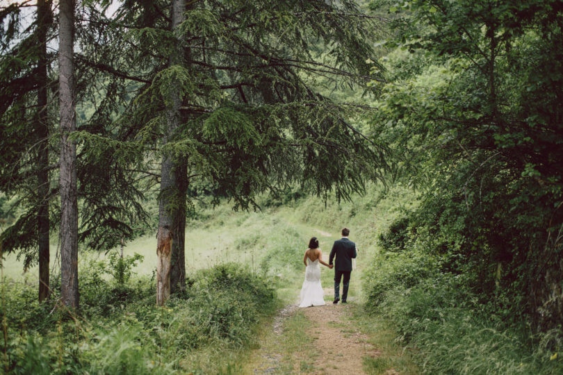 Un mariage sous la pluie près de Nice - Pinewood Weddings - La mariée aux pieds nus