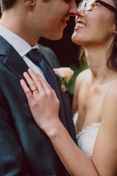 Un mariage sous la pluie près de Nice - Pinewood Weddings - La mariée aux pieds nus