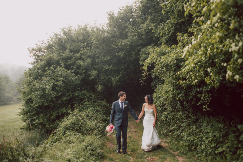 Un mariage sous la pluie près de Nice - Pinewood Weddings - La mariée aux pieds nus