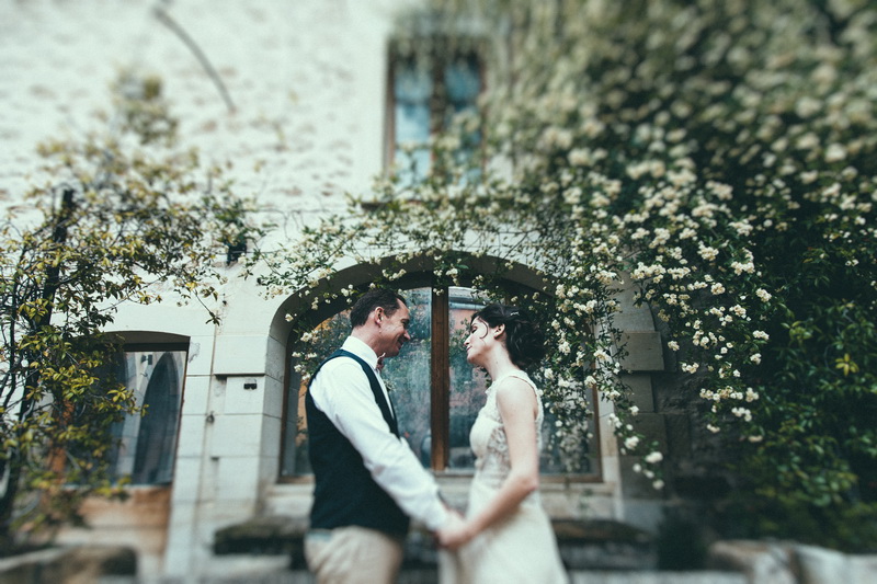 Cap sur la petite commune de Grillon au coeur de la Provence aujourd\u0027hui sur le blog, avec le mariage de Caroline et Paco, photographié par Laurent Brouzet.