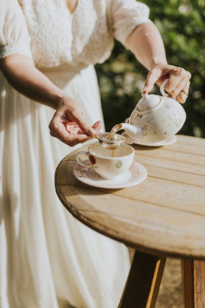 Un mariage champêtre en vert en Provence - A découvrir sur le blog mariage La mariée aux pieds nus - Photos : NeuPap Photography