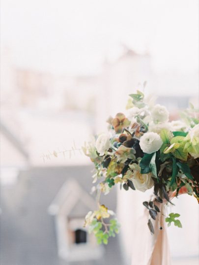 D'Arcy Benincosa - Un mariage à Paris - La mariée aux pieds nus