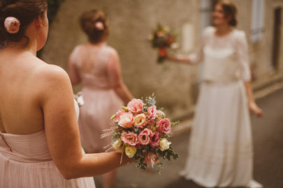 Ed Peers - Un mariage en petit comite en Ariege - La mariee aux pieds nus