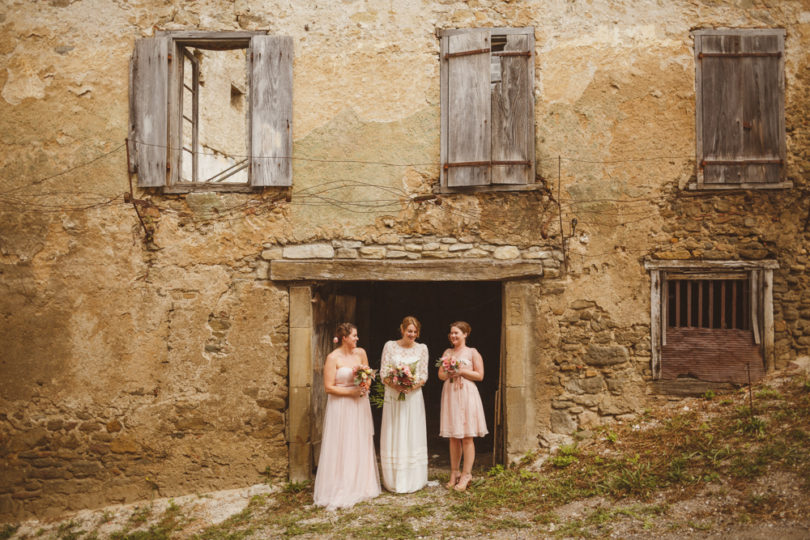 Ed Peers - Un mariage en petit comite en Ariege - La mariee aux pieds nus