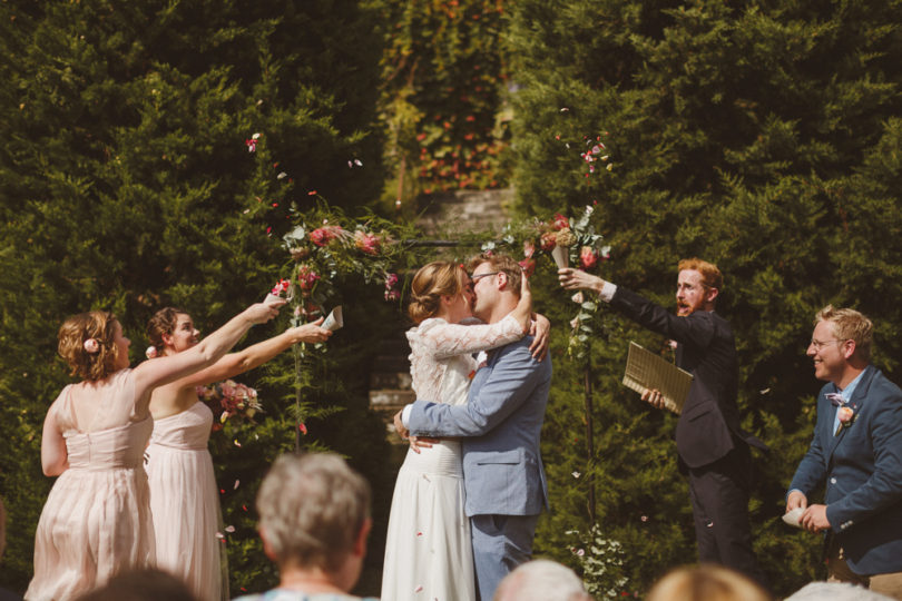 Ed Peers - Un mariage en petit comite en Ariege - La mariee aux pieds nus