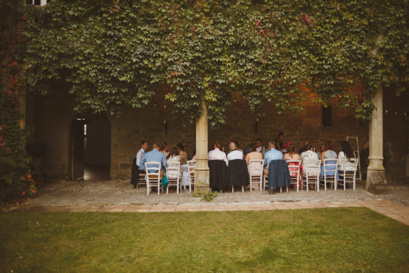 Ed Peers - Un mariage en petit comite en Ariege - La mariee aux pieds nus