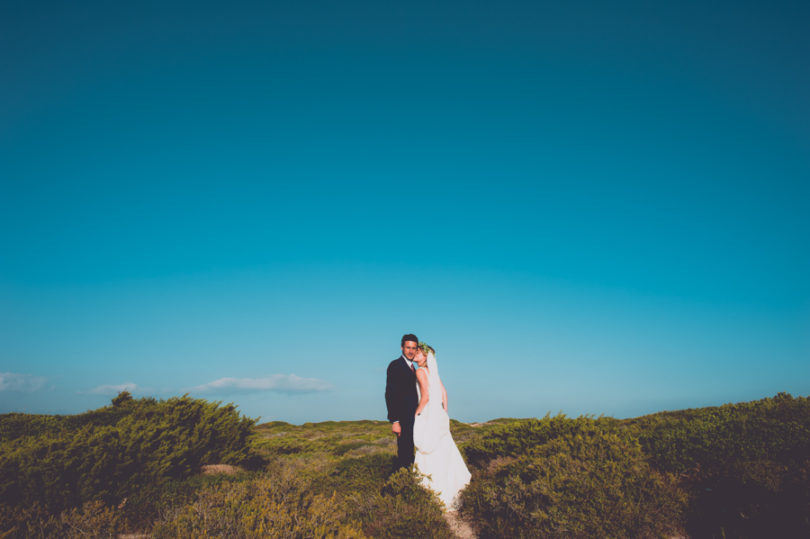 Mademoiselle G Photographie - Un mariage boheme en Corse - La mariee aux pieds nus