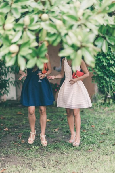 Un mariage en Corse - La mariée aux pieds nus - Photos : Julien Navarre