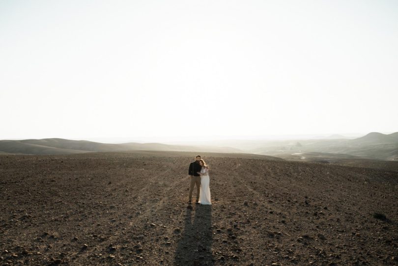Un mariage bohème dans le désert marocain - Shooting inspiration - A découvrir sur le blog mariage La mariée aux pieds nus - Photos : Julien Navarre