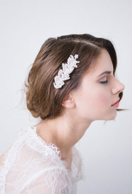 Mes 15 accessoires de tête préférés pour les mariées d'hiver - A découvrir sur le blog mariage www.lamarieeauxpiedsnus.com