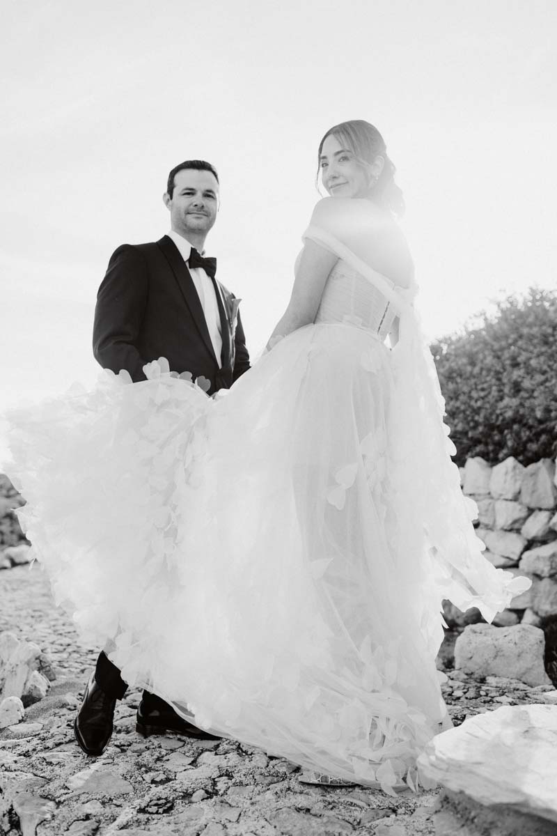 Alison et Adrien - Photographe et vidéaste de mariage - Blog mariage : La mariée aux pieds nus
