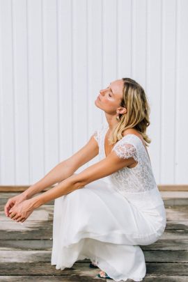 Alison Louvet - Robes de mariée - Collection 2021 - Photos : Ingrid Lepan - Blog mariage : La mariée aux pieds nus