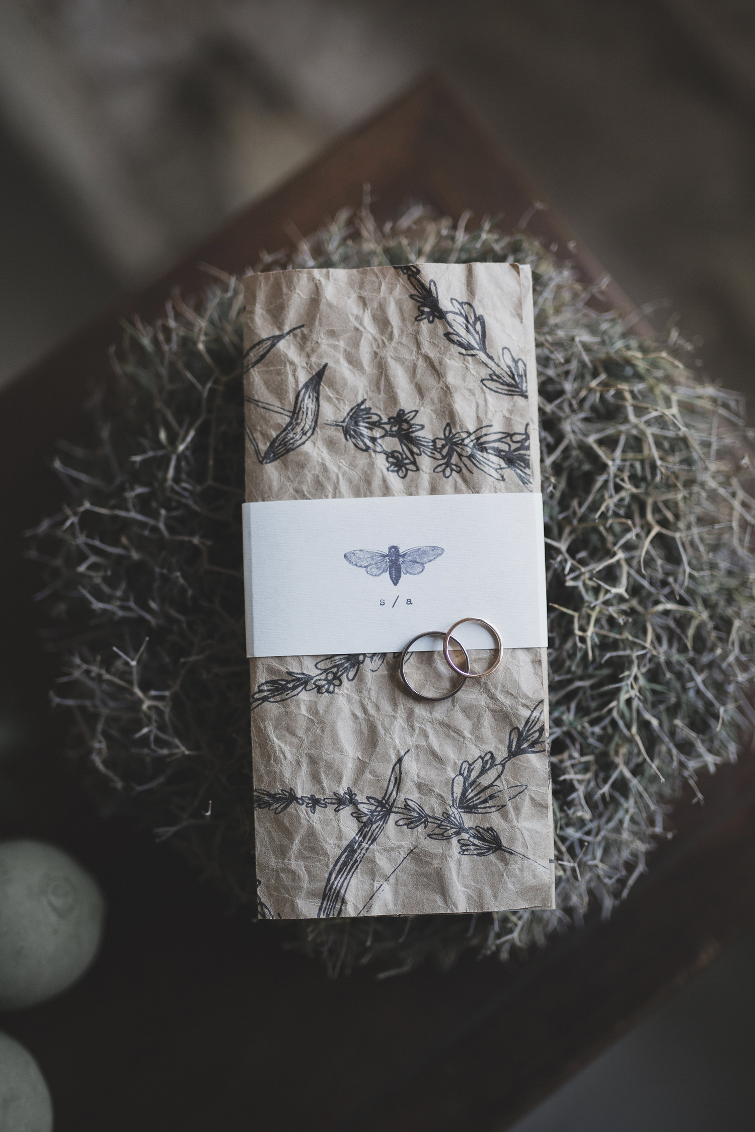 Allons-y Alonso - Faire-parts et papeterie de mariage - Blog mariage : La mariée aux pieds nus