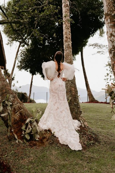 Alma Real - Robes de mariée - Collection 2023 - Photos : The Quirky - Blog mariage : La mariée aux pieds nus