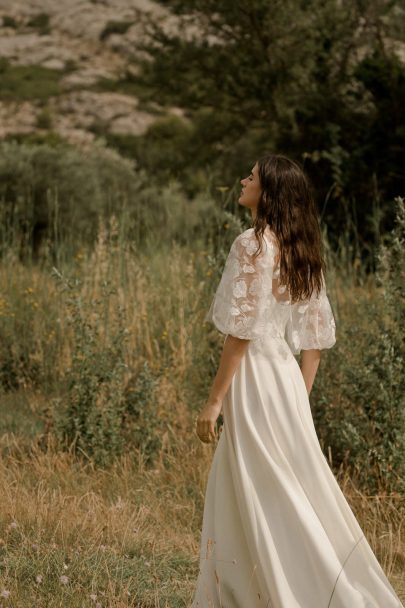 Amarildine - Robes de mariée - Collection 2022 - Photos : Solveig & Ronan - Blog mariage : La mariée aux pieds nus