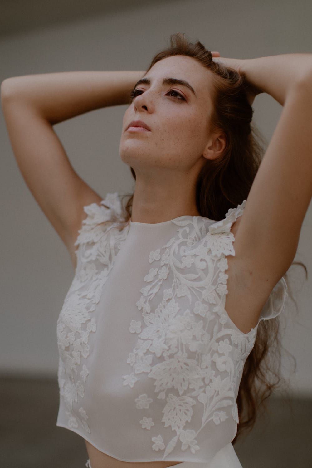 Atelier Swan - Robes de mariée - Collection 2023 - Photos : Juli Etta Photographie - Blog mariage : La mariée aux pieds nus