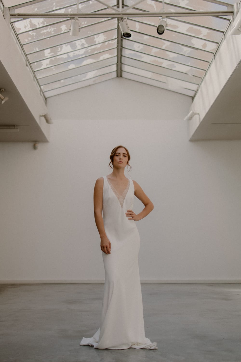 Atelier Swan - Robes de mariée - Collection 2023 - Photos : Juli Etta Photographie - Blog mariage : La mariée aux pieds nus