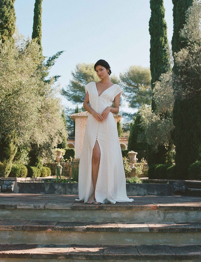 Azeline - Robes de mariée - Collection 2024 - Photos : Mélodie Roux Dufort - Blog mariage : La mariée aux pieds nus