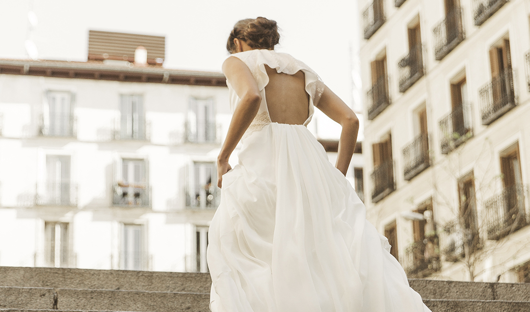 Bebas Closet - Robes de mariée - Collection 2018 - A découvrir sur le blog mariage www.lamarieeauxpiedsnus.com
